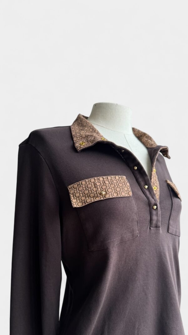 CAROLINA HERRERA - POLO BROWN MOMOGRAM - Image 2